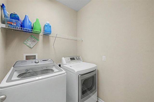 440 WESTCHESTER HILLS LANE, Valrico, FL 33594
