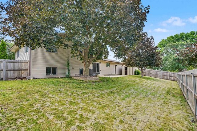 2117 Tilbury Road, Waterloo, IA 50701