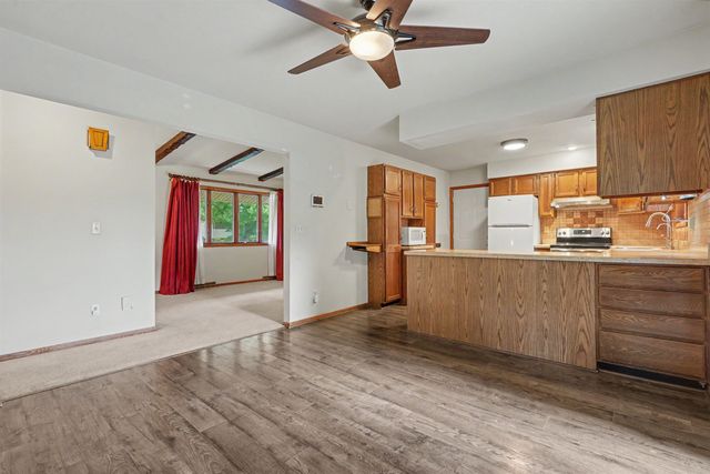 2117 Tilbury Road, Waterloo, IA 50701