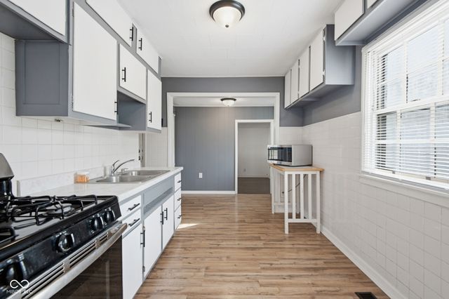 41 N Cherry Street, Columbus, IN 47201