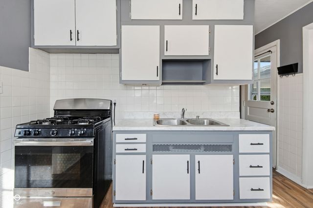 41 N Cherry Street, Columbus, IN 47201