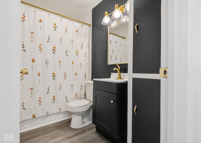 41 N Cherry Street, Columbus, IN 47201