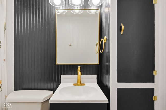 41 N Cherry Street, Columbus, IN 47201