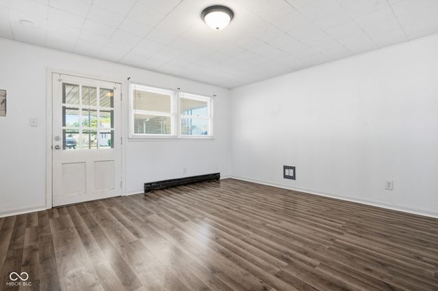 41 N Cherry Street, Columbus, IN 47201