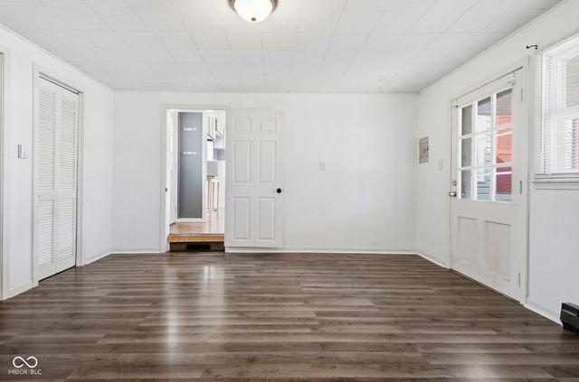 41 N Cherry Street, Columbus, IN 47201