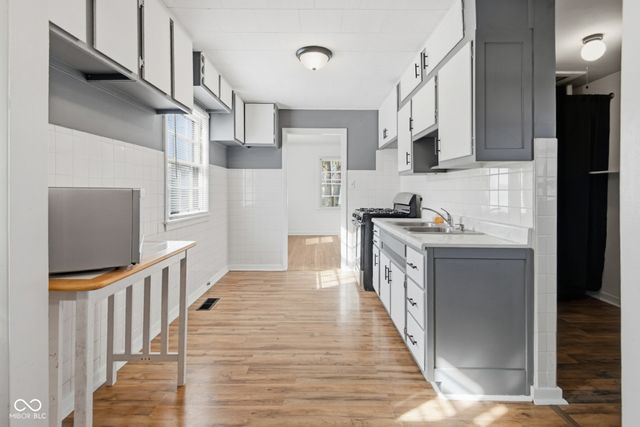 41 N Cherry Street, Columbus, IN 47201