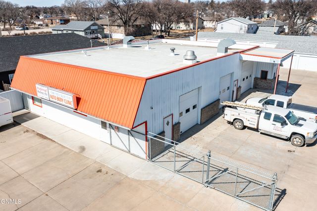 1406 E Broadway Avenue, Bismarck, ND 58501
