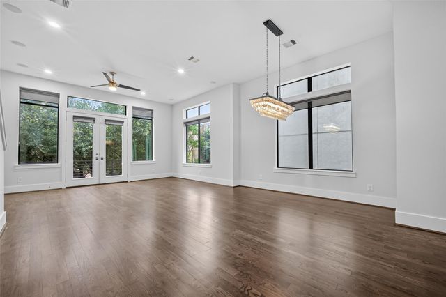 1715 Silver Street, Houston, TX 77007