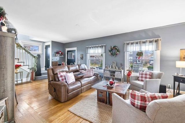 106 Franklin Court, La Porte, IN 46350