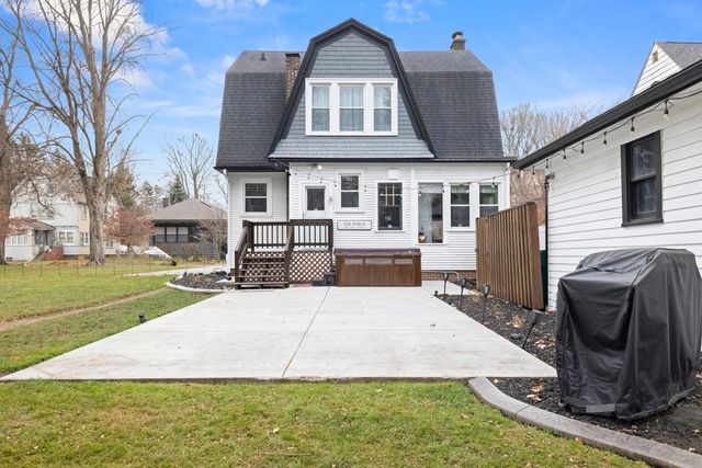 106 Franklin Court, La Porte, IN 46350