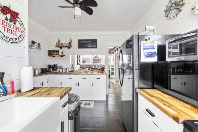 106 Franklin Court, La Porte, IN 46350