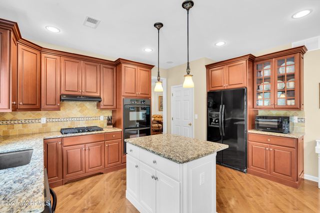 15 Lippincott Drive, Little Egg Harbor, NJ 08087
