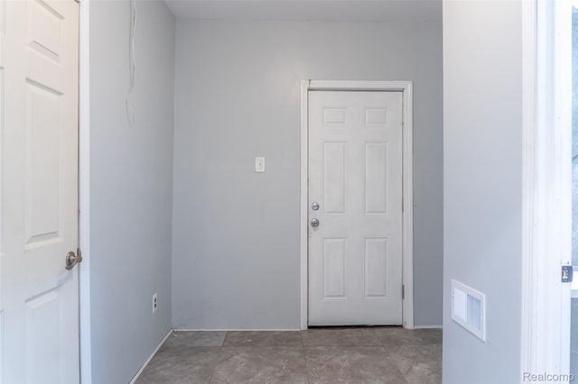 1261 Military Street, Detroit, MI 48209