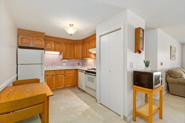 42 Main St 22, North Reading, MA 01864