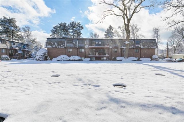 42 Main St 22, North Reading, MA 01864