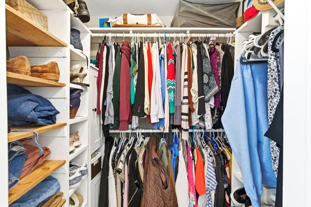 7210 Towering Oaks DR, Austin, TX 78745