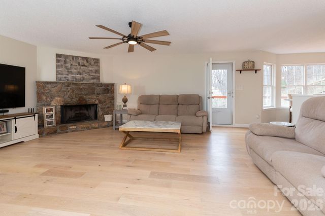 21 S Lindon Cove Road 3, Candler, NC 28715