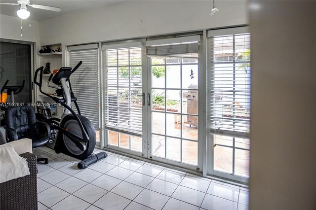 699 NW 134th Pl, Miami, FL 33182