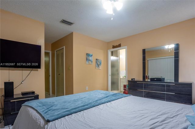 699 NW 134th Pl, Miami, FL 33182