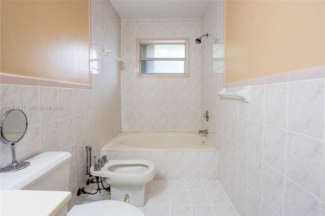 699 NW 134th Pl, Miami, FL 33182