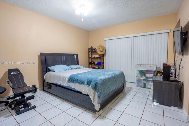 699 NW 134th Pl, Miami, FL 33182