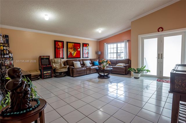 699 NW 134th Pl, Miami, FL 33182