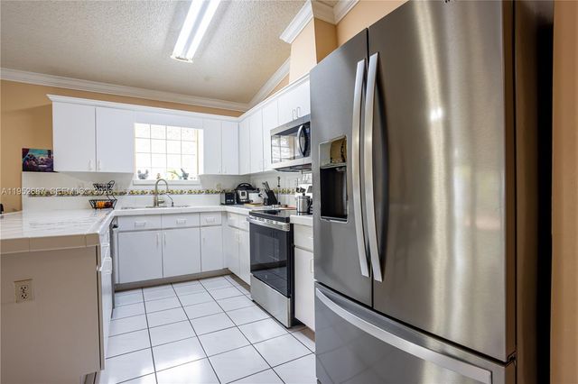 699 NW 134th Pl, Miami, FL 33182