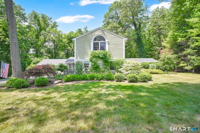36 Woodside Circle, Simsbury, CT 06070