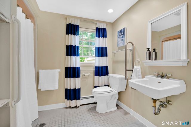 36 Woodside Circle, Simsbury, CT 06070