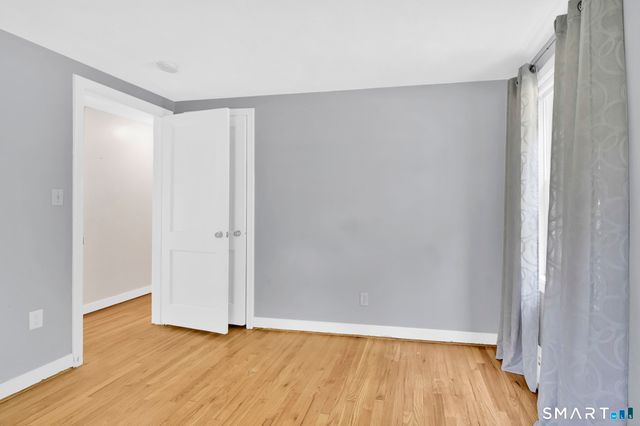 36 Woodside Circle, Simsbury, CT 06070