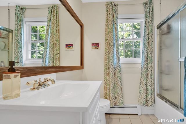 36 Woodside Circle, Simsbury, CT 06070