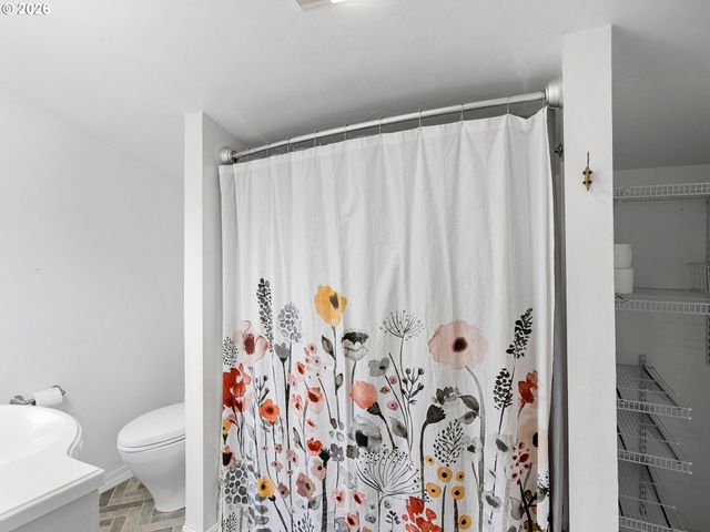 7028 N SAINT LOUIS Ave, Portland, OR 97203