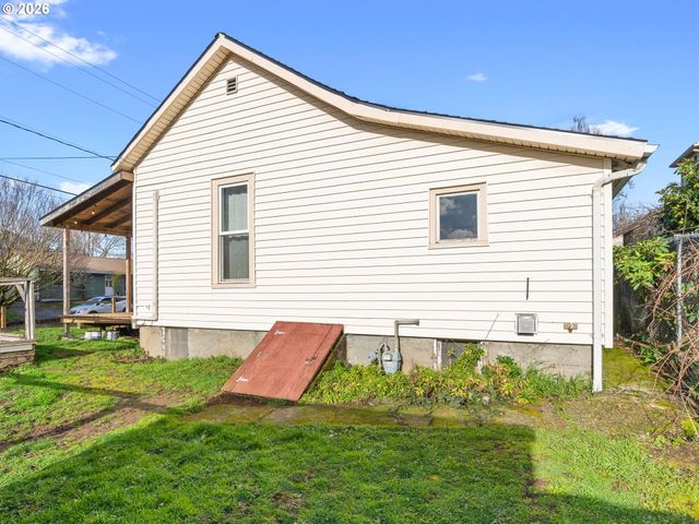 7028 N SAINT LOUIS Ave, Portland, OR 97203