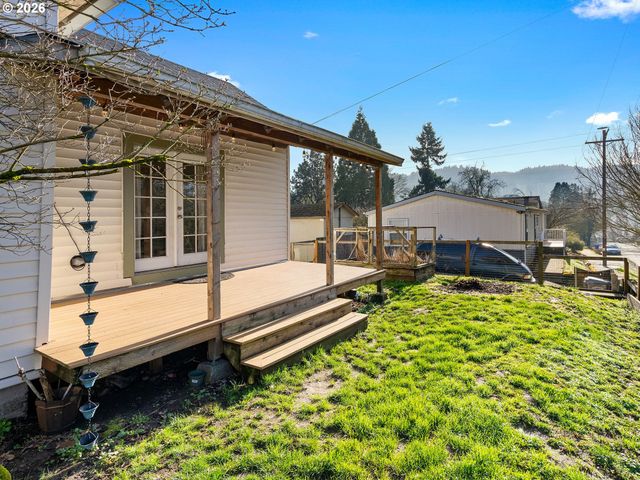 7028 N SAINT LOUIS Ave, Portland, OR 97203