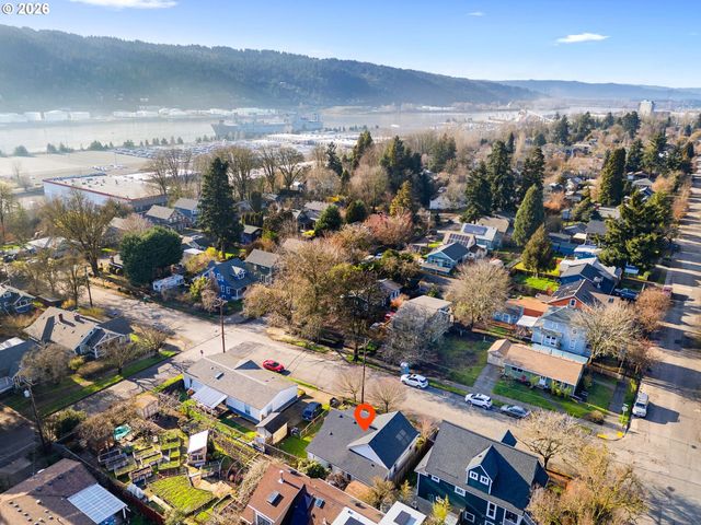 7028 N SAINT LOUIS Ave, Portland, OR 97203