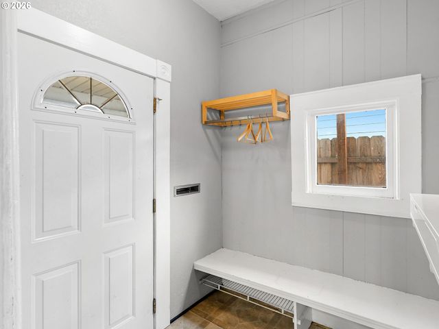 7028 N SAINT LOUIS Ave, Portland, OR 97203