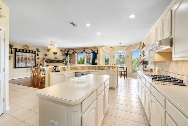 1301 Breamar Drive, Carrollton, TX 75007