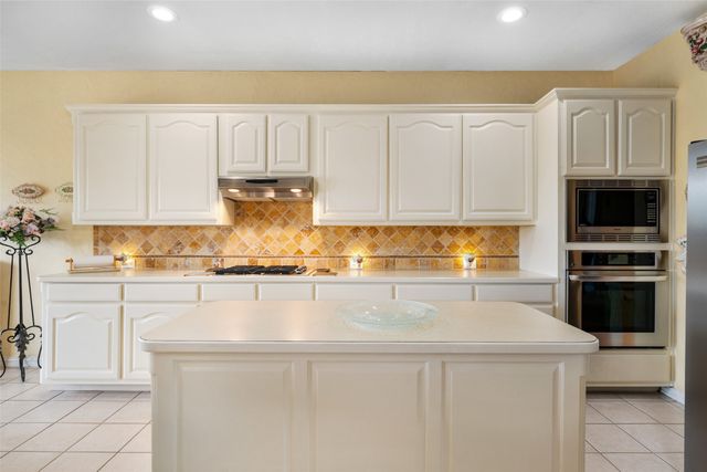 1301 Breamar Drive, Carrollton, TX 75007