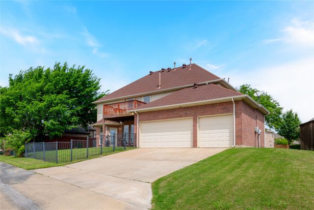 1301 Breamar Drive, Carrollton, TX 75007