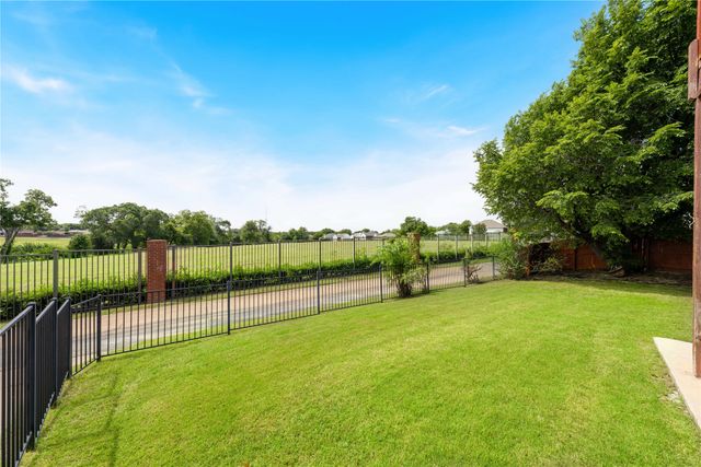 1301 Breamar Drive, Carrollton, TX 75007