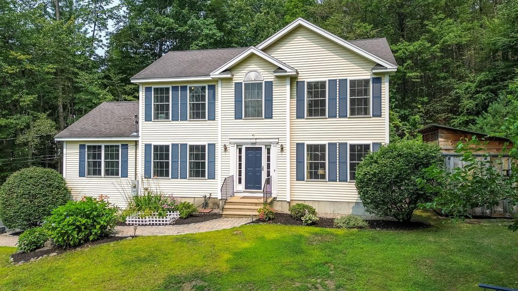 82 Maplewold Road, Weare, NH 03281