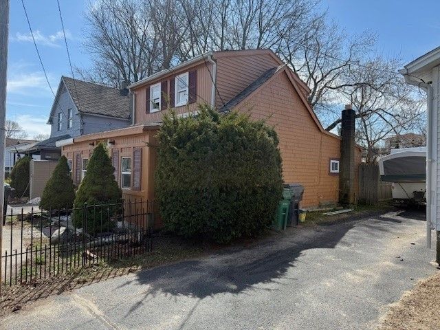 77 Huron Street, Warwick, RI 02889