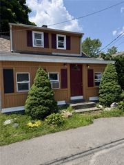 77 Huron Street, Warwick, RI 02889