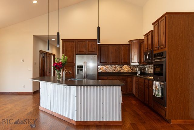 3361 S 29th Avenue, Bozeman, MT 59718