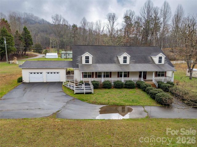1564 Camp Creek Road, Whittier, NC 28789