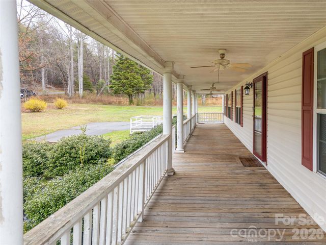 1564 Camp Creek Road, Whittier, NC 28789