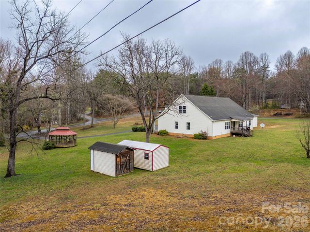 1564 Camp Creek Road, Whittier, NC 28789