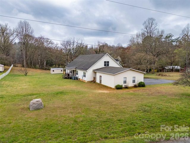 1564 Camp Creek Road, Whittier, NC 28789