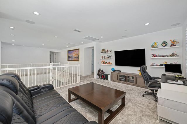 5085 Glacier Peak Dr, El Dorado Hills, CA 95762