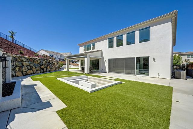 5085 Glacier Peak Dr, El Dorado Hills, CA 95762